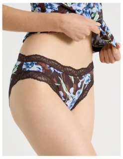 Soho Everyday Lace Bikini in Dark Mauve