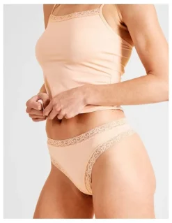 Soho Everyday Lace G-string in Beige
