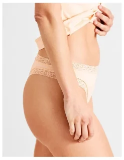 Soho Everyday Lace G-string in Beige
