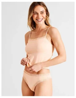Soho Everyday Lace G-string in Beige