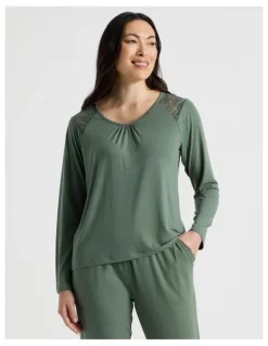Soho Everyday Lace Long Sleeve Top in Laurel Green