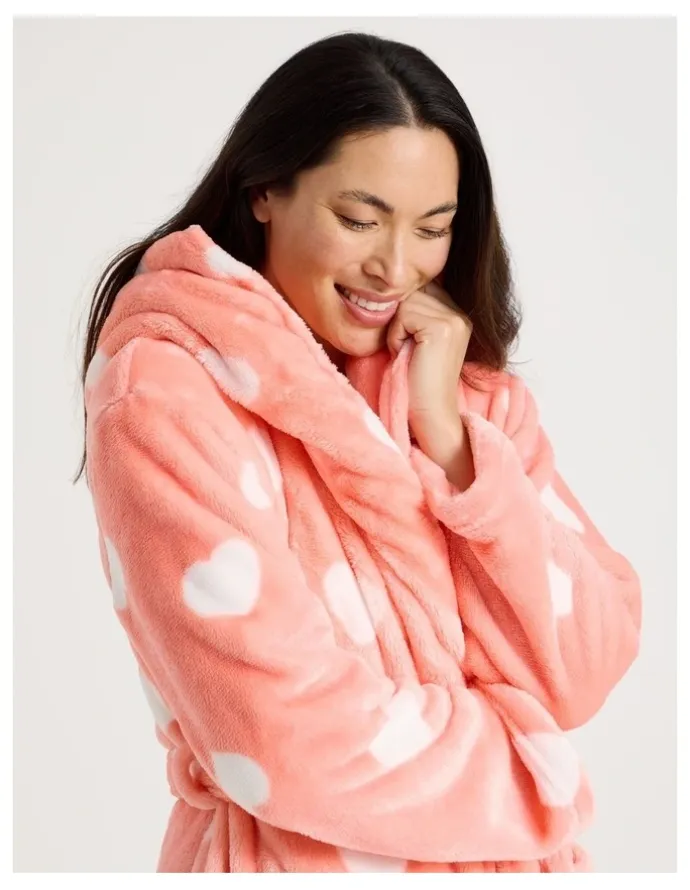 Soho Fleece Hooded Robe in Peach Hearts Print