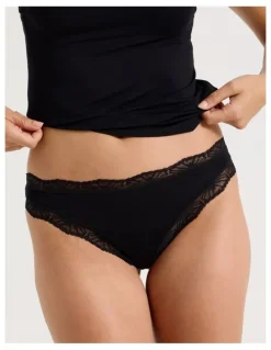 Soho Lace Modal G-string in Black