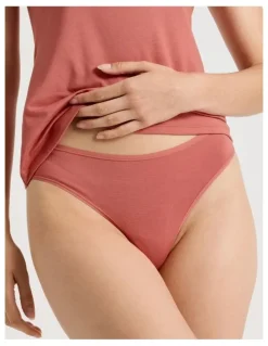 Soho Modal G-string in Rust