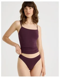 Soho Seamless G-string in Mauve