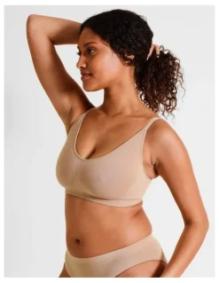 Soho Seamless No Show Bralette in Beige