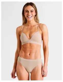 Soho Seamless Padded Bralette in Beige