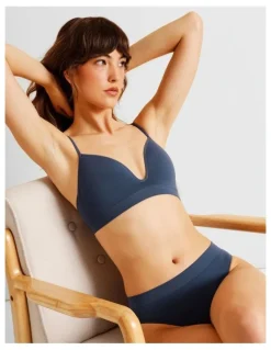 Soho Seamless Padded Bralette in Blue
