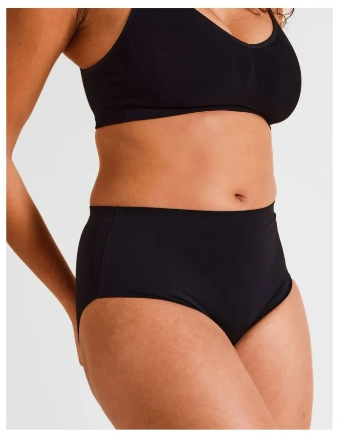 Soho Smooth Fit Full Brief in Black