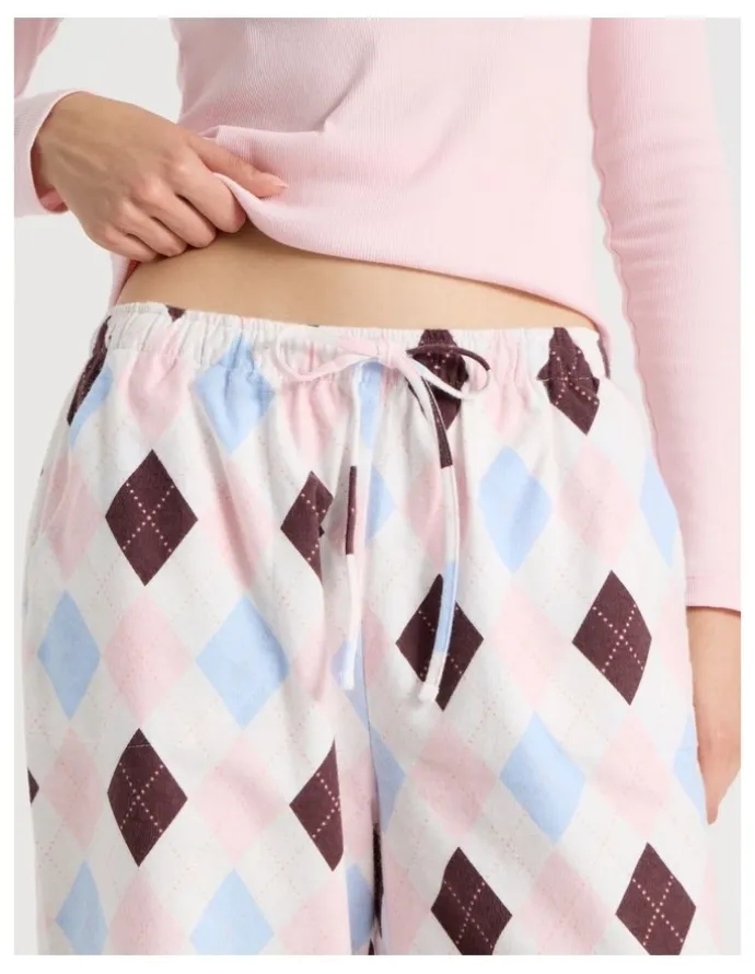 Soho Soho Flannel Long Sleeve Knit Top & Flannelette Pants Pyjama Set in Pink Argyle Print