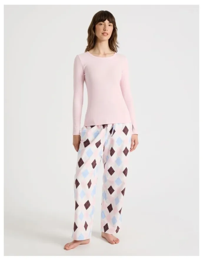Soho Soho Flannel Long Sleeve Knit Top & Flannelette Pants Pyjama Set in Pink Argyle Print