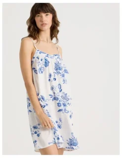 Soho Viscose Chemise in White Floral Print
