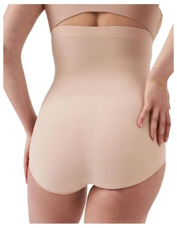 Spanx Everyday Smeamless Everyday Shaping HW Brief In Beige