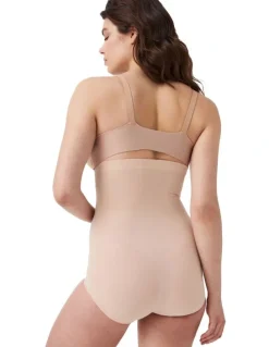 Spanx Everyday Smeamless Everyday Shaping HW Brief In Beige