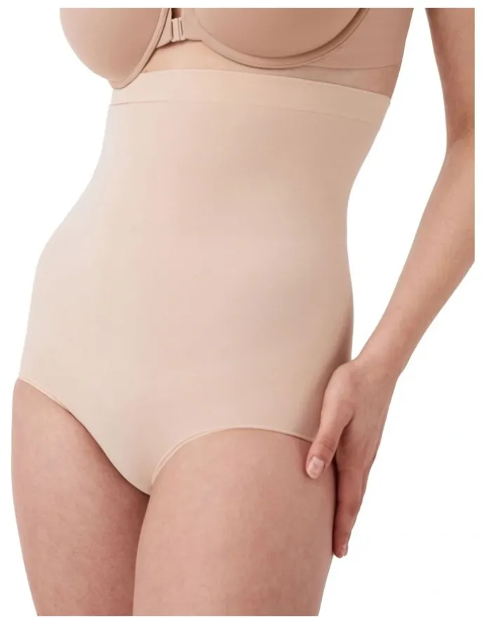 Spanx Everyday Smeamless Everyday Shaping HW Brief In Beige