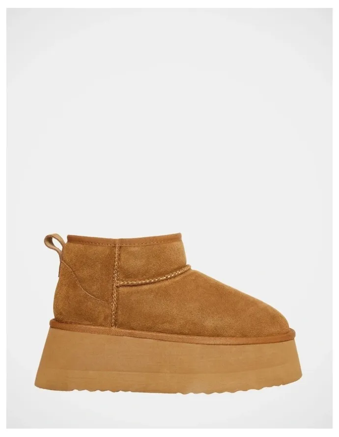 Steve Madden Campfire Booties in Tan Suede