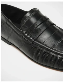 Steve Madden Roger Loafers in Black