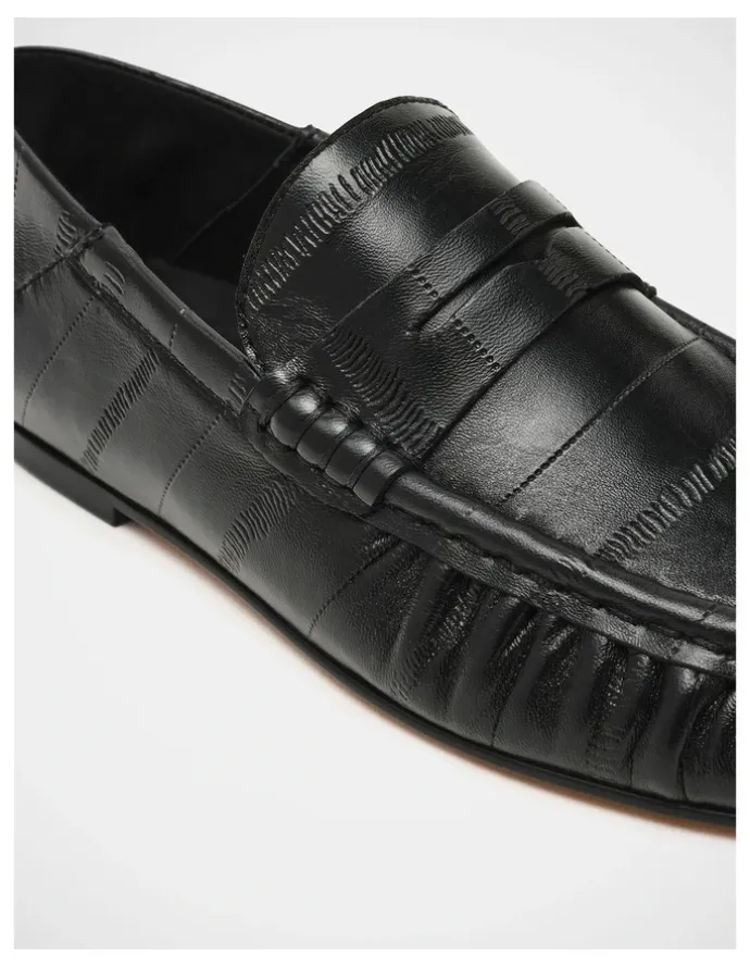 Steve Madden Roger Loafers in Black