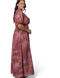 Sunday in the City Richter Scale Maxi Dress in Rouge Floral
