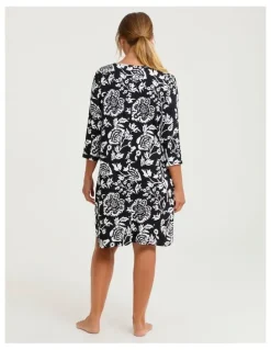 Taking Shape Bamboo Monochrome Nightie Black/off White