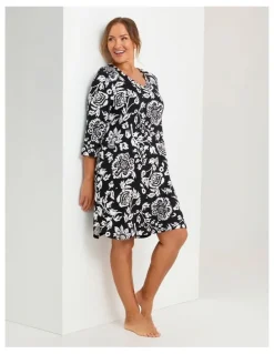 Taking Shape Bamboo Monochrome Nightie Black/off White