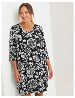 Taking Shape Bamboo Monochrome Nightie Black/off White