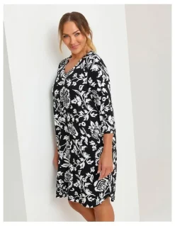 Taking Shape Bamboo Monochrome Nightie Black/off White
