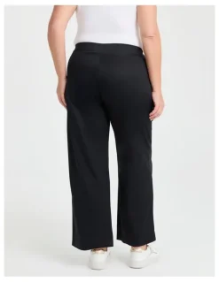 Taking Shape City Straight Leg Work Pant in Black