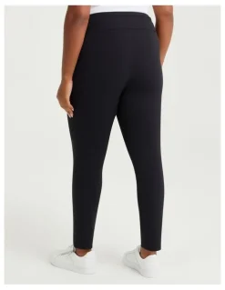 Taking Shape Cloud Touch Rib Pocket Legging in Black