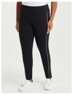 Taking Shape Cloud Touch Rib Pocket Legging in Black