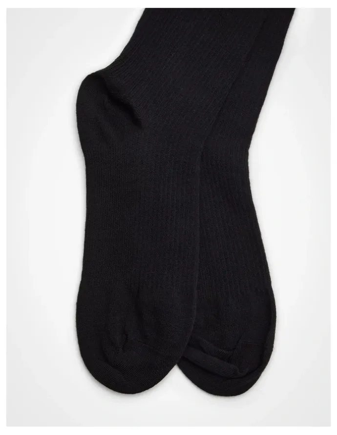 Taking Shape Compression Travel Socks in Black