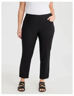 Taking Shape Editorial Pocket Taper Pant in Black