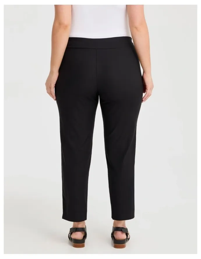 Taking Shape Editorial Pocket Taper Pant in Black