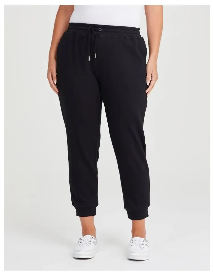 Taking Shape Taper Leg Trackpant in Black