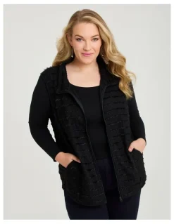Taking Shape Teddy Vest in Noir