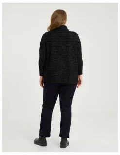 Taking Shape Teddy Vest in Noir