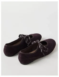 There After Sabrina Flat Shoes in Chocolate