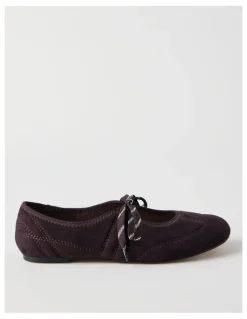 There After Sabrina Flat Shoes in Chocolate