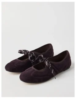There After Sabrina Flat Shoes in Chocolate