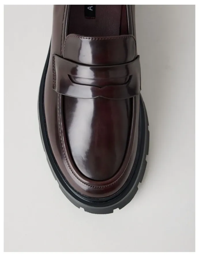 There After Travis Flat Shoes in Deep Red