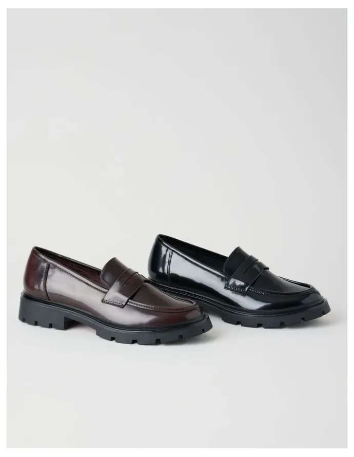 There After Travis Flat Shoes in Deep Red