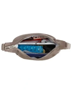 Travelon Classic Anti-Theft Essential Messenger Bag in Hazelnut