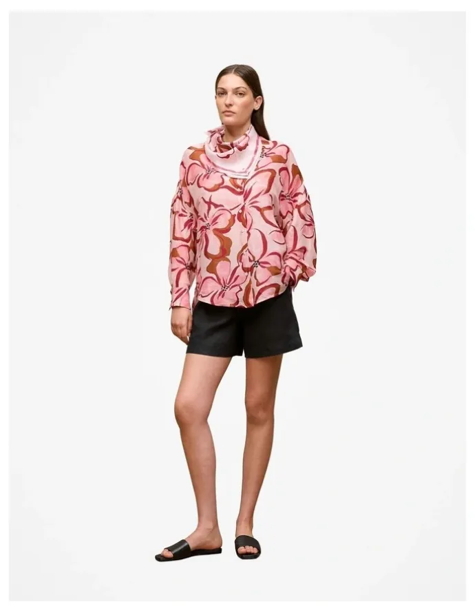 Trenery Linen Pull On Short in Black