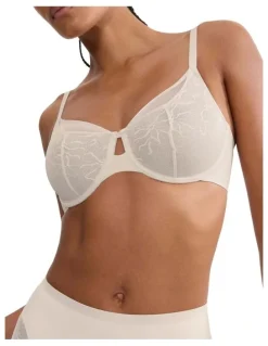 Triumph Comfort Contour Minimiser Bra in Beige