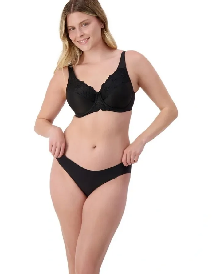 Triumph Embroidered Minimiser Bra in Black