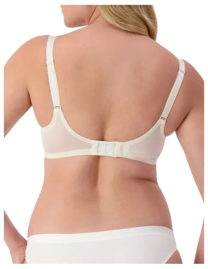 Triumph Embroidered Minimizer Underwire Bra in Vanille