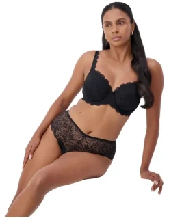 Triumph Essential Lace Balconette Underwire Bra in Black
