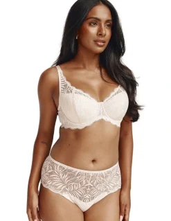 Triumph Essential Lace Balconette Wired Padded Bra in Nude Pink