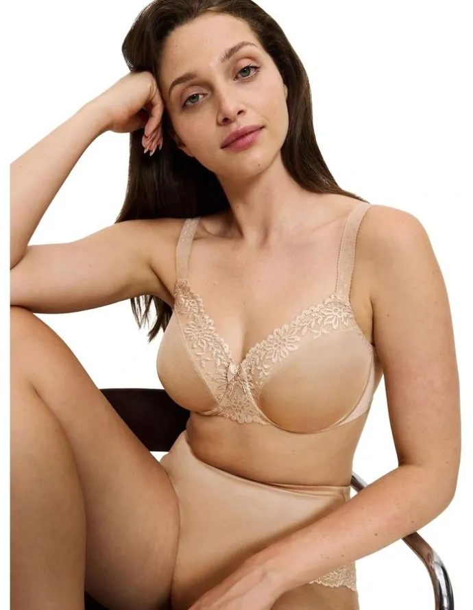 Triumph Ladyform Soft Underwire Bra in Smooth Skin
