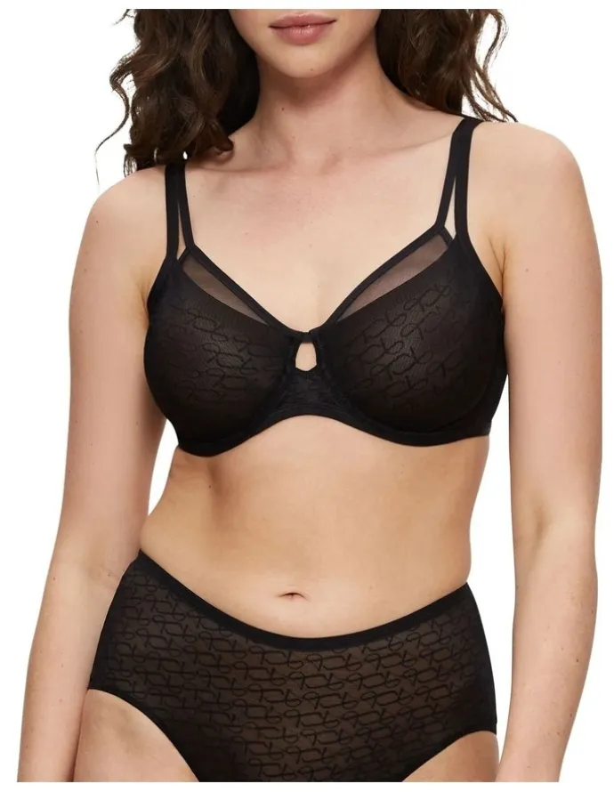 Triumph Signature Sheer Minimiser Bra in Black